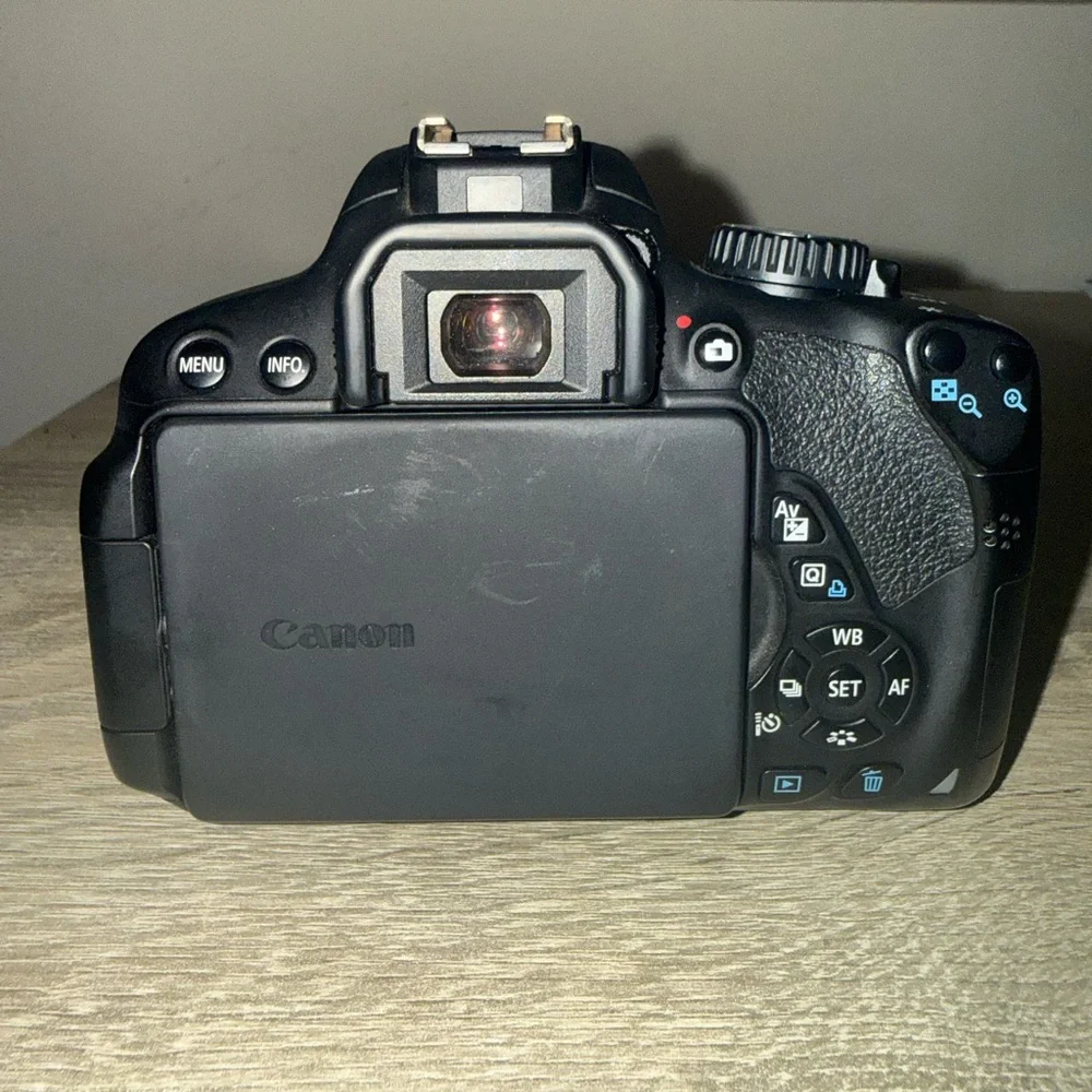 Canon EOS 650D Black Digital Camera